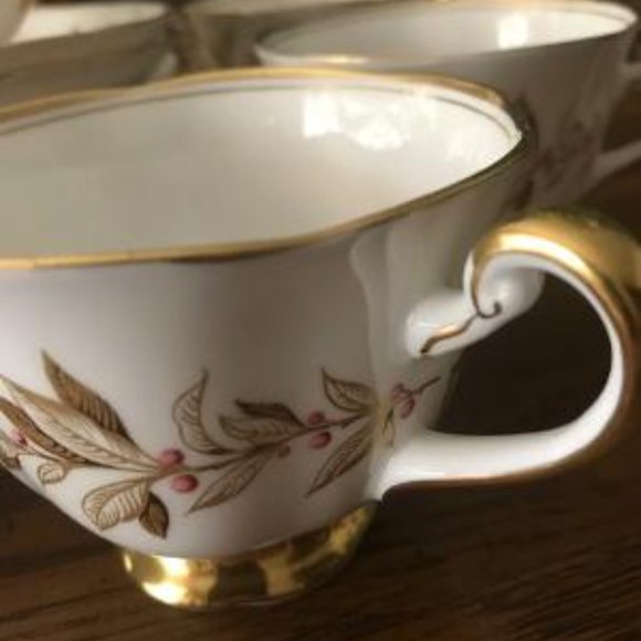 ROYAL CHELSEA ALMOND WILLOW TEACUP & SAUCER - EXC - Picture 7 of 8